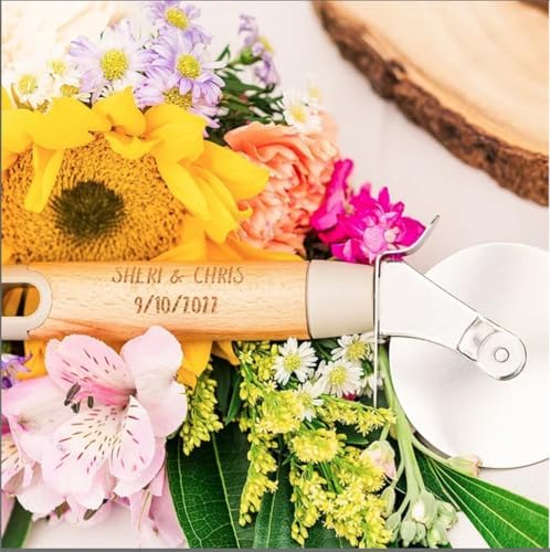 Personalized Pizza Cutter – Custom Engraved Wooden Handle, Stainless Steel Pizza Wheel, Kitchen Cutting Tool