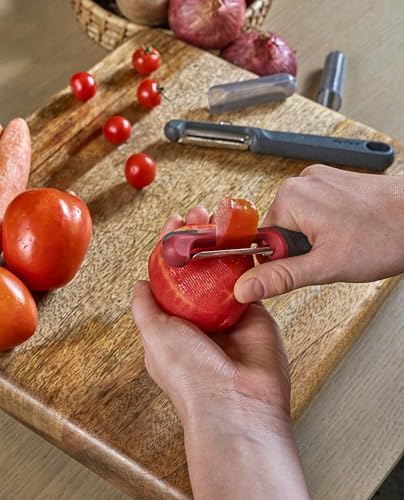 Zyliss 2 Piece Peeler Set with Universal & Soft Skin Peelers, Wheat Straw Handles, Stainless Steel & Micro-Serrated Blades, Eco-Friendly Dual Peeler Set for Fruits & Vegetables