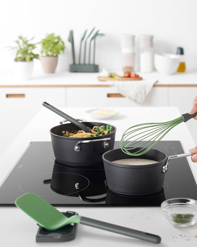 Lekue Silicone Balloon Whisk, Green