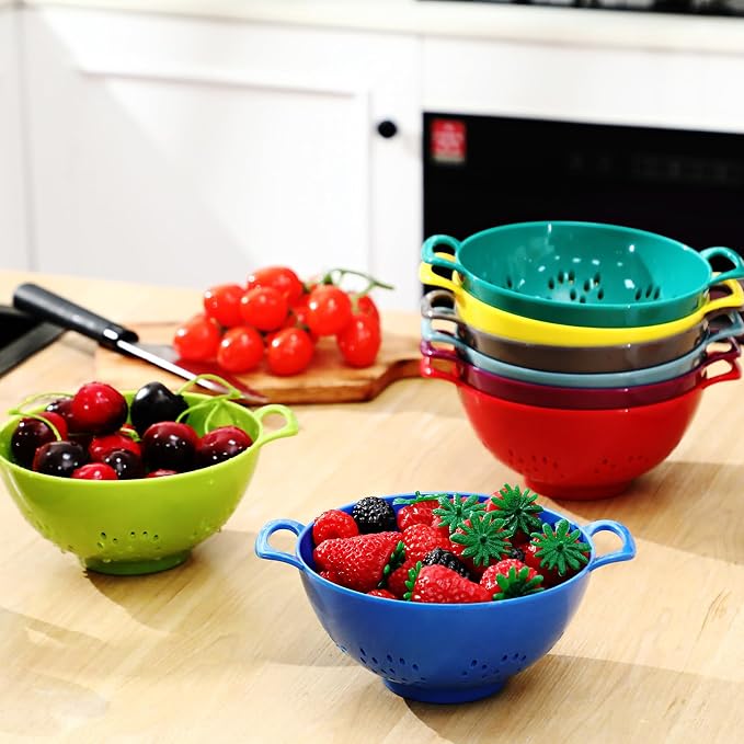 Baderke 8 Pcs Mini Colander Plastic Small Fruit Strainer with Double Handles Berry Colanders mini Fruits Strainers Bowl for berries Vegetable Kitchen, Assorted Colors