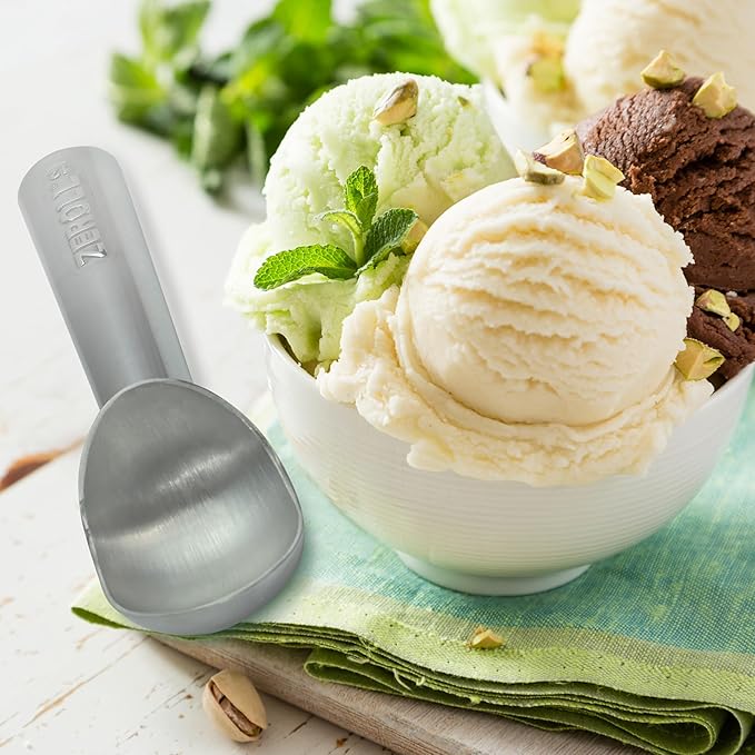 Zeroll #12 3 oz. Blue End Cap Aluminum Zerolon Ice Cream Scoop