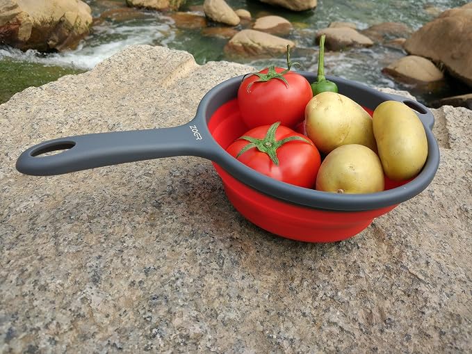 ZOER Kitchen Foldable Pasta Strainers,Collapsible Colanders with Handles,Space-Saver Folding Silicone Strainers Colander,Capacity of 2 quart (Red)