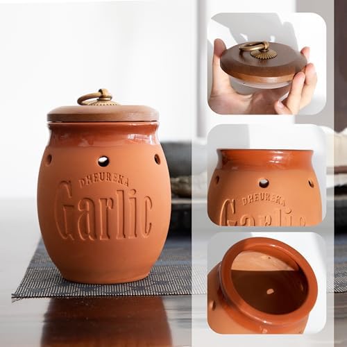 Garlic Keeper with Wooden Lid, 19 oz Clay Garlic Storage Container to Keep Garlic Cloves Fresh Longer, Countertop Organizer, Farmhouse Kitchen Decor and Accessories, Terracotta