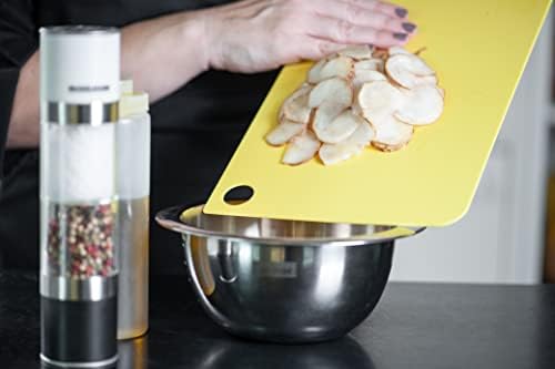 Fackelmann Set of 3 XSlim Flexible Plastic Chopping Boards, 3 Sizes in Grey and Yellow Colours According to HACCP, Dishwasher Safe 38.5 x 24 cm - 31.5 x 20 cm - 24.5 x 16 cm