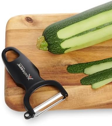 CatCora Swiss-Style Peeler, Professional German Tempered Stainless Steel Blade For Peeling Fruits and Vegetables and Garnishing, Ergonomic Contoured Handle, Black, Set of 2