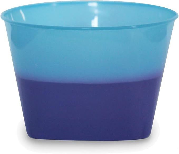 AAkron Color Changing Reusable Ice Cream Kit - 4 bowls, 4 spoons, 12 straws, 1 scoop - react to ice cold temperatures and changes from one vivid color to another – MADE IN USA