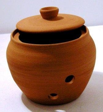Terracotta Garlic Storage Jar Handmade c1006, 9 (Dia)x9 (H) Centimeters/Round