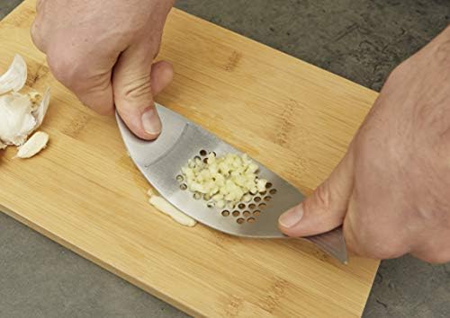 Kikkerland Stainless Steel Fish Shape Handheld Garlic Crusher Mincer Press, Kitchen Tool, Dishwasher Safe