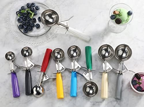 New Star Foodservice Commercial-Grade Thumb Press Food Disher/Ice Cream Scoop, 18/8 Stainless Steel, 1.25 oz, Size 30, Black