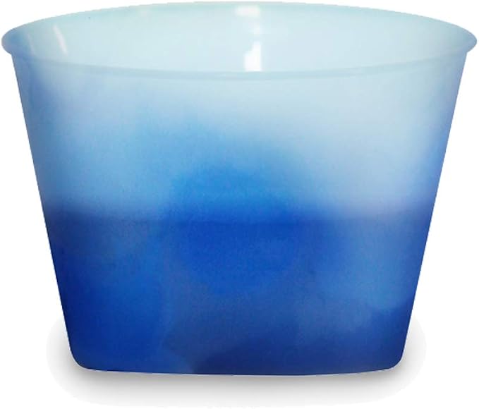 AAkron Color Changing Reusable Ice Cream Kit - 4 bowls, 4 spoons, 12 straws, 1 scoop - react to ice cold temperatures and changes from one vivid color to another – MADE IN USA