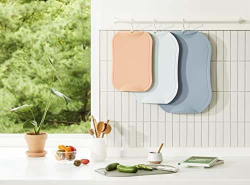doblé Non-Scratch Flexible Cutting Board for Chopping, Scratch Free Juice Grooves with Easy Grip Handle, Non-Slip Dishwasher Safe for Kitchen (Large (15.6" x 10.7"), Blue gray)