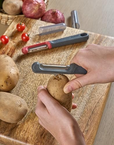 Zyliss 2 Piece Peeler Set with Universal & Soft Skin Peelers, Wheat Straw Handles, Stainless Steel & Micro-Serrated Blades, Eco-Friendly Dual Peeler Set for Fruits & Vegetables