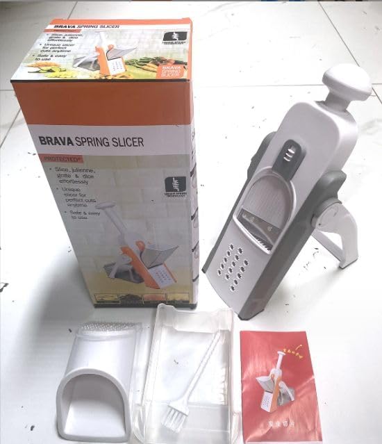 Safe Mandoline Slicer 5 in 1 Vegetable Chopper Food Potato Cutter, Strips Julienne Dicer Adjustable Thickness 0.1-8 mm Kitchen Chopping Artifact Fast Meal Prep (Gray)