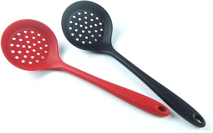 Silicone Slotted Skimmer Spatula Lightweight Slotted Spoon Skimmer Spoon Strainer Ladle with Long Handle (Red)