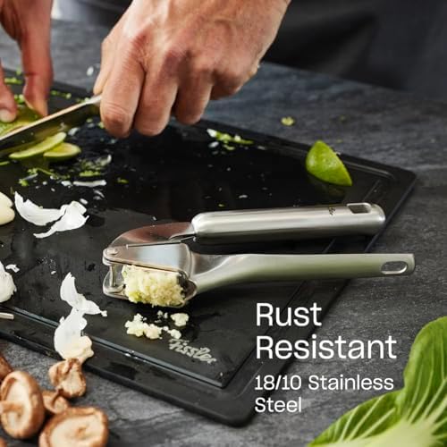 Fissler Essential Garlic Press, 18/10 Stainless Steel Garlic Mincer & Crusher, Kitchen Cooking Utensil, Ergonomic Handle, Easy to Clean, Dishwasher Safe