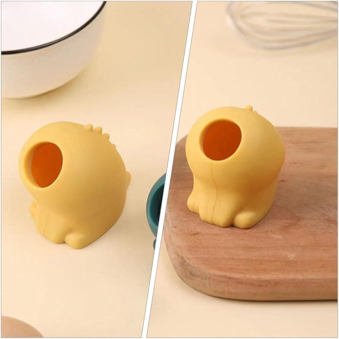 ULTECHNOVO Silicone Egg Separator, Quickly and Easily Separate Yolk from White, Ideal for Baking and Cooking