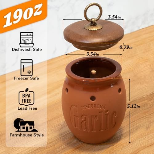 Garlic Keeper with Wooden Lid, 19 oz Clay Garlic Storage Container to Keep Garlic Cloves Fresh Longer, Countertop Organizer, Farmhouse Kitchen Decor and Accessories, Terracotta
