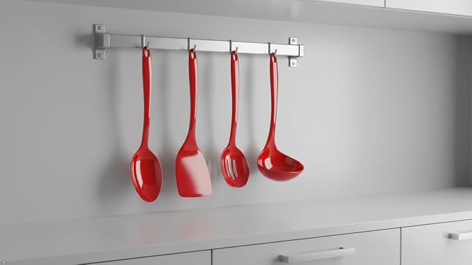 Reston Lloyd 100% Melamine Kitchen Utensil Set, Non Scratching Ladle, Spoon, Slotted Spoon & Spatula, Easy To Hold, Set of 4, Red