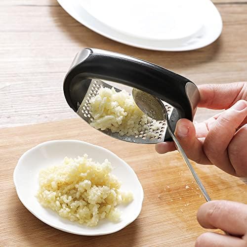 Garlic Press Rocker, Kitchen Stainless Steel Garlic Mincer Crusher, Professional Heavy Soft-Handled Crush Garlic, Garlic Mincer Crusher, Silicone Garlic Peeler, Rust Proof, Black