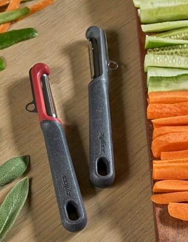 Zyliss 2 Piece Peeler Set with Universal & Soft Skin Peelers, Wheat Straw Handles, Stainless Steel & Micro-Serrated Blades, Eco-Friendly Dual Peeler Set for Fruits & Vegetables