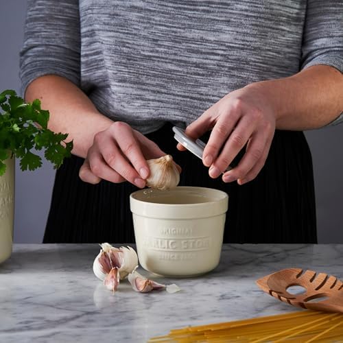 Mason Cash | Innovative Kitchen Garlic Storage & Grater