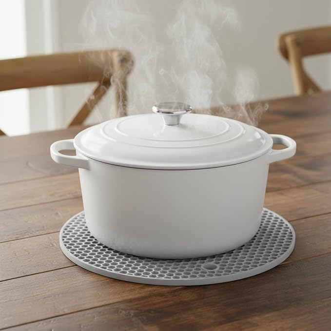 6-Pack Silicone Trivet Mats, Heat Resistant Hot Pads, Dishwasher Safe Kitchen Mats, BPA-Free Pot Holders for Table, Countertop, Stove, Honeycomb Design (Grey, 7“ Round)