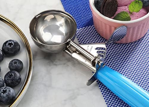 New Star Foodservice 34820 Commercial-Grade Thumb Press Food Disher/Ice Cream Scoop, 18/8 Stainless Steel, 2.75 oz, Size 16, Blue