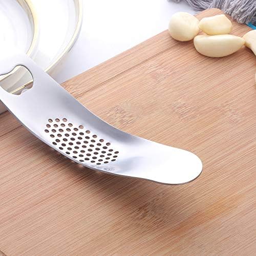 Stainless Steel Garlic Press Mincer,Kitchen Gadget with Handle,Easy Use &Clean, Dishwasher Safe,for Nuts & Seeds (silver)