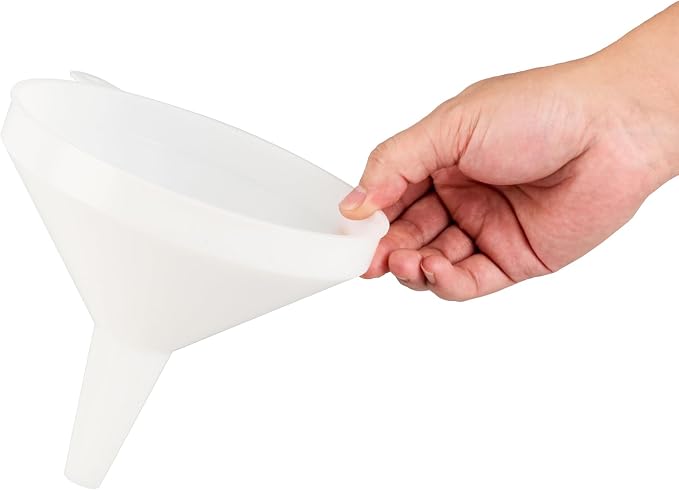 Restaurantware-Met Lux 24-ounce Plastic Funnel, 1 Plastic Funnel - Precise Spout, White Pouring Tool, Wide Spout, For Transferring Ingredients