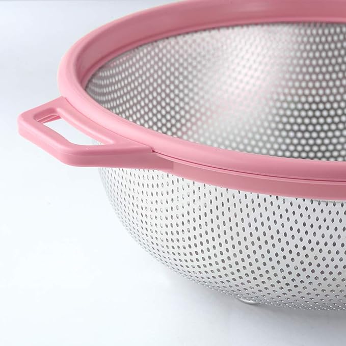 HiramWare Stainless Steel Colander With Handle and Legs, Large Metal Pink Strainer for Pasta, Spaghetti, Berry, Veggies, Fruits, Noodles, Salads, 5-quart 10.5” Kitchen Mesh Colander, Dishwasher Safe