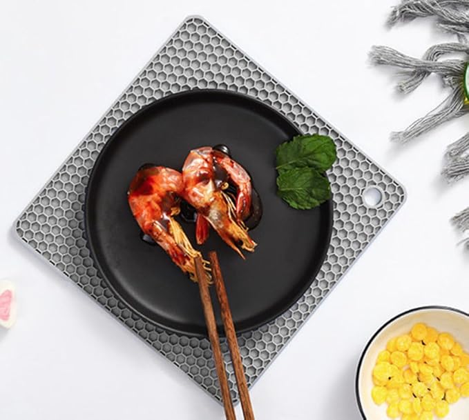 Silicone Non-Slip, Heat Resistant & Water-Trapping Trivet Mats for Hot Pots & Pans & Dishes & Cookware, Multipurpose Kitchen Table Coaster, 7.1 Inch, 3 Pcs, Grey