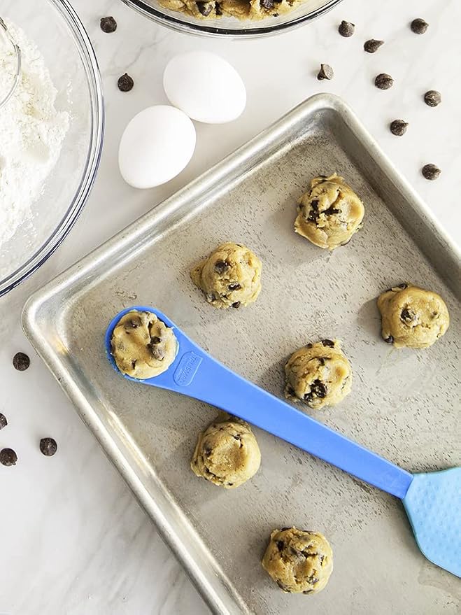 2-in-1 Cookie Scoop & Spatula