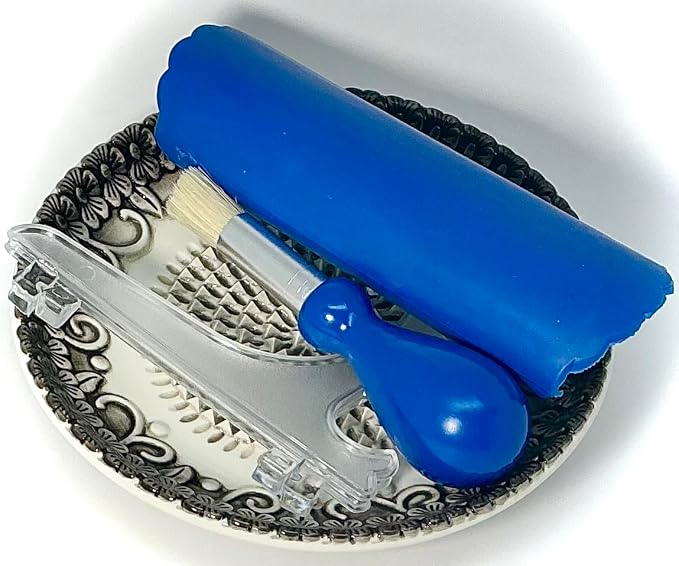 BonCera, All-in-one Premium Ceramic Garlic Grater Plate 4-Piece Set - Black Embossed Design and Style - For Garlic, Ginger, Chocolate, and more! - Comes with 5.25" Plate, Peeler, Brush, and Stand