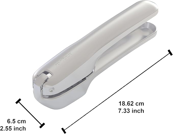 Zyliss Susi 4 Garlic Press - Garlic Crusher for Efficient Mincing - Odor-Free Hands - Large Chamber Made of Durable Stainless Steel - Mess-Free Kitchen Gadget - PFAS-Free Non-Stick Coating - Silver