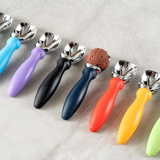 Restaurantware Comfy Grip 7.9 x 2 Inch Kitchen Ice Cream Scoop 1 Heavy-Duty Ice Cream Disher - Ergonomic PP Handle Dishwashable Navy Blue Metal Ice Cream Spade With Lid Opener Notch Multi-Use