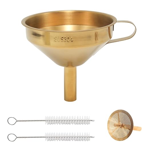 10.5cm/4.13inch Gold Stainless Steel Funnel with Strainer, Metal Funnel with Cleaning Brush, Filtering Funnel for Filling Bottles Transferring Liquid Oil Juice Milk Kitchen Use