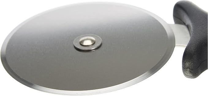 ARCOS Pizza Cutter 4 Inch Nitrum Stainless Steel. 100 mm. Series Gadgets.Professional kitchen utensil with a specific design. Resistant blade. Color Black