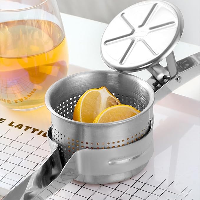 Potato Ricer, Stainless Steel Potatoes Shredder, Heavy Duty Potato Masher Kitchen Tool for Smooth and Fluffy Mashed Potatoes/Puree/Fruit/Juice(COLOR:silver)