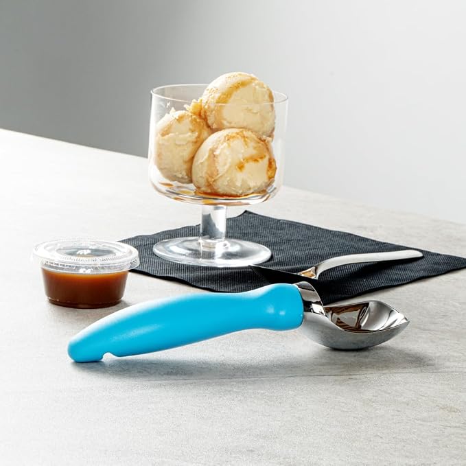 Restaurantware Comfy Grip 7.9 x 2 Inch Kitchen Ice Cream Scoop 1 Heavy-Duty Ice Cream Disher - Ergonomic PP Handle Dishwashable Blue Metal Ice Cream Spade With Lid Opener Notch Multi-Use