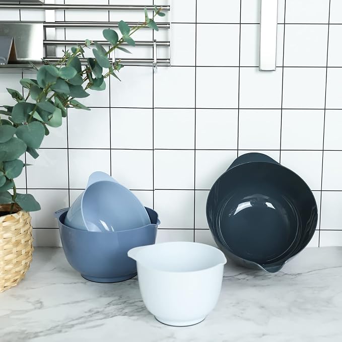 BoxedHome Classic Mixing Bowls Set of 4, BPA Free Plastic, Microwave Safe | 4.5, 3.5, 2.5 and 1.7 qt, Non-slip Base Large Non-toxic Nesting Bowl with Pour Spout, Dishwasher Safe, for Prep, Cooking
