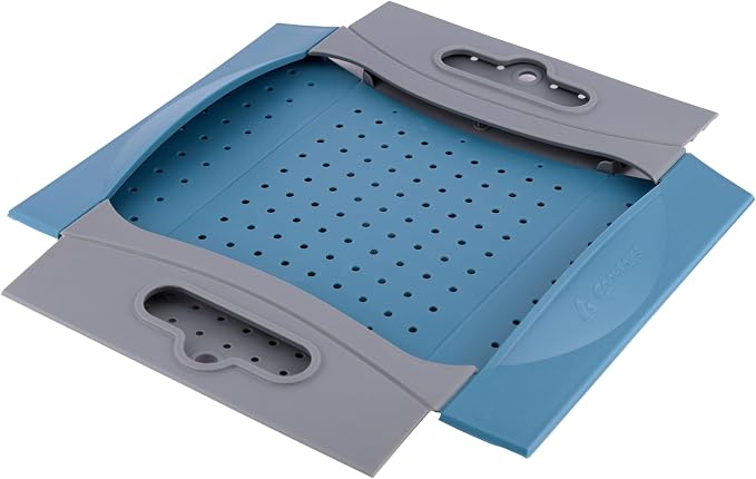 Coghlan's Snapfold Mini Colander – 1-Quart (.95 L) Compact, Collapsible Strainer for Pasta, Vegetables, Fruit, Space-Saving, Self-Standing with Handles, for Camping and Outdoor Kitchens, Mini Size