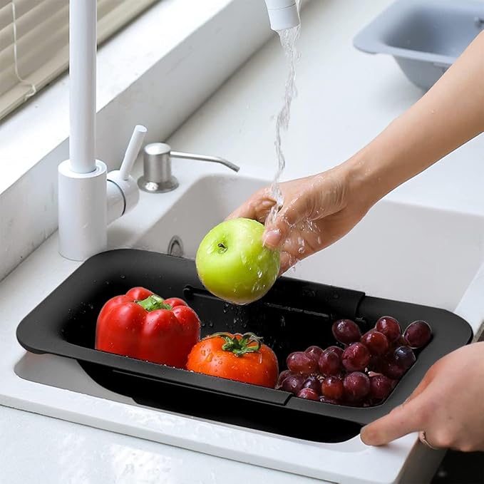 KesaPlan Collapsible Sink Colanders and Strainers Basket Extendable Plastic Fruit Vegetable Strainer Drainer Basket for Kitchen (Length 13.6 inch-18.7 inch) (Black Set of 2)