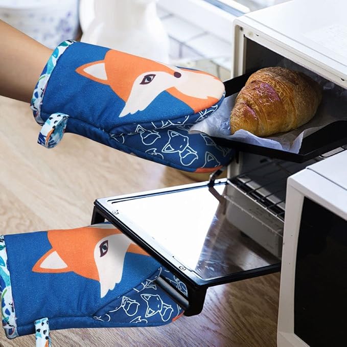 Alselo Mini Oven Mitts,2pk - Silicone Little Kitchen Gloves, Heat Resistant with Non-Slip Grip and Soft Quilted Cotton Lining for Safe Baking Cooking Barbecue (Navy, 2)