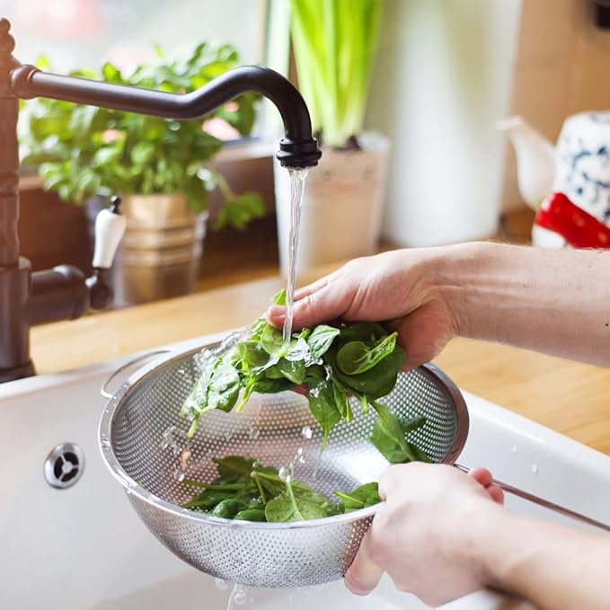 P&P CHEF Colander Set of 3, Stainless Steel Micro-Perforated Colanders Strainers for Draining Rinsing Washing, Ideal for Pasta Vegetables Fruits, Heavy Duty & Dishwasher Safe - 1/3/5 Quart
