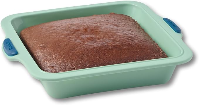 Starfrit Silicone Bakeware 8" (20cm) Square Cake Pan with Integrated Metal Frame - BPA-Free Premium Silicone - Heat Resistant - Ergonomic Handles - Easy Release - Oven & Dishwasher Safe - Green