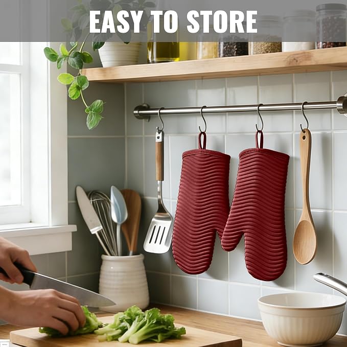 YUTAT Silicone Oven Mitts,Heat Resistant 2PCS Oven Mitts with Soft Polyester Filling Perfect for BBQ, Baking and Cooking,Red