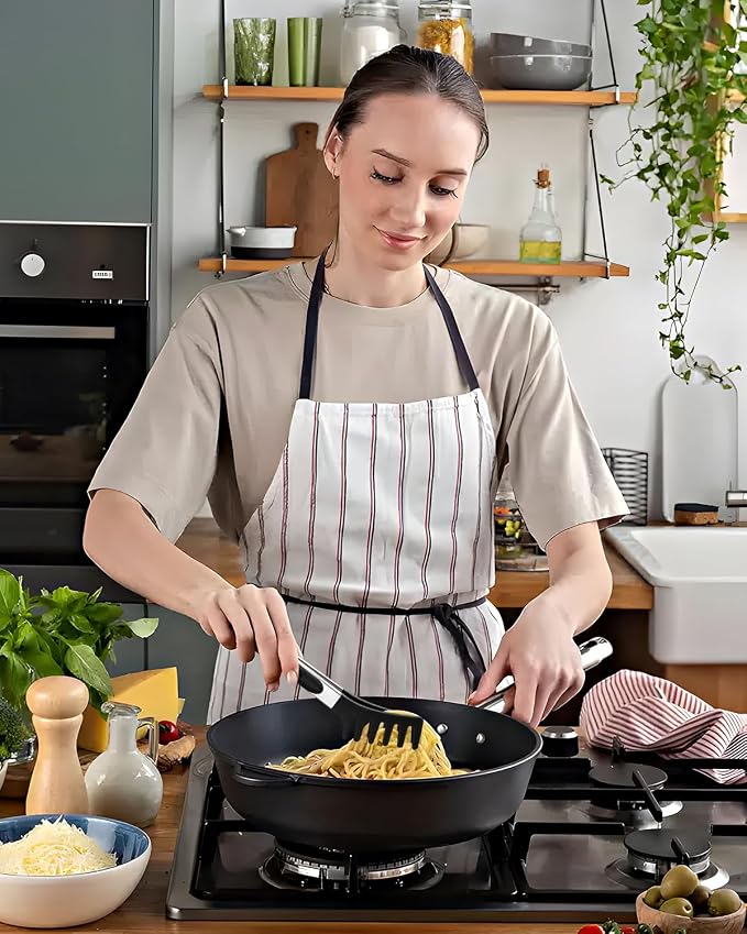 Spaghetti Spoon and Pasta Tong, Non-stick Silicone Spoon Server Fork with teeth and Stainless Steel Handle Spaghetti Tong, Food Clip for Spaghetti Noodle (BLACK)