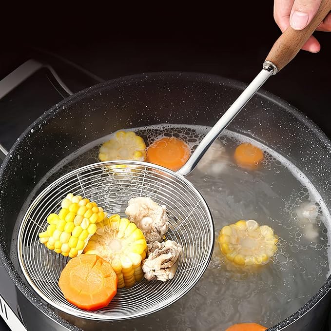 Spider Strainer, Skimmer Spoons, 6.3 Inch Spider Strainer Skimmer Ladle for Cooking and Frying, Cooking Utensils Frying Spoon with Wooden Handle, Wire Slotted Spoon for Kitchen