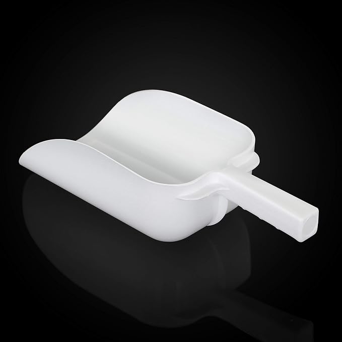 New Star Foodservice Commercial Grade Polycarbonate Plastic Utility Ice Scoop, White, 64 oz