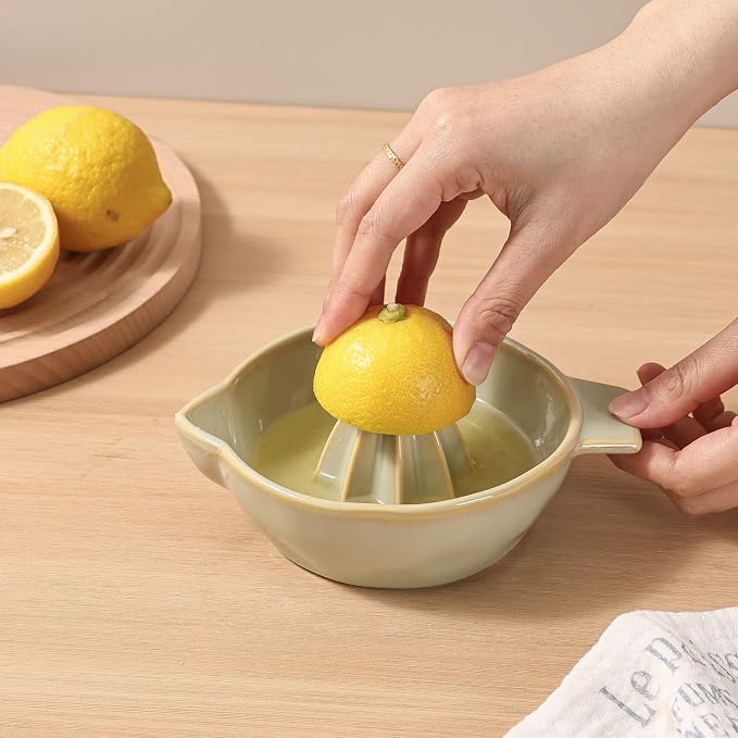 Ceramic Lemon Juicer Reamer Manual Citrus Lime Hand Squeezer Bowl with Handle and Pour Spout, Handheld, Easy to Use and Clean
